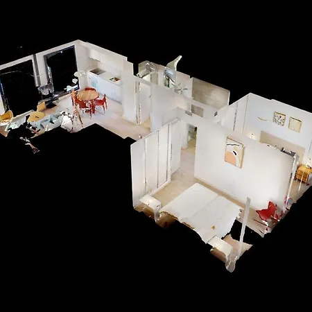 Colorful Penthouse Center 5c *