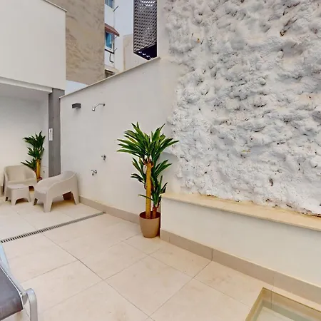 Apartment Colorful Penthouse Center 5c *